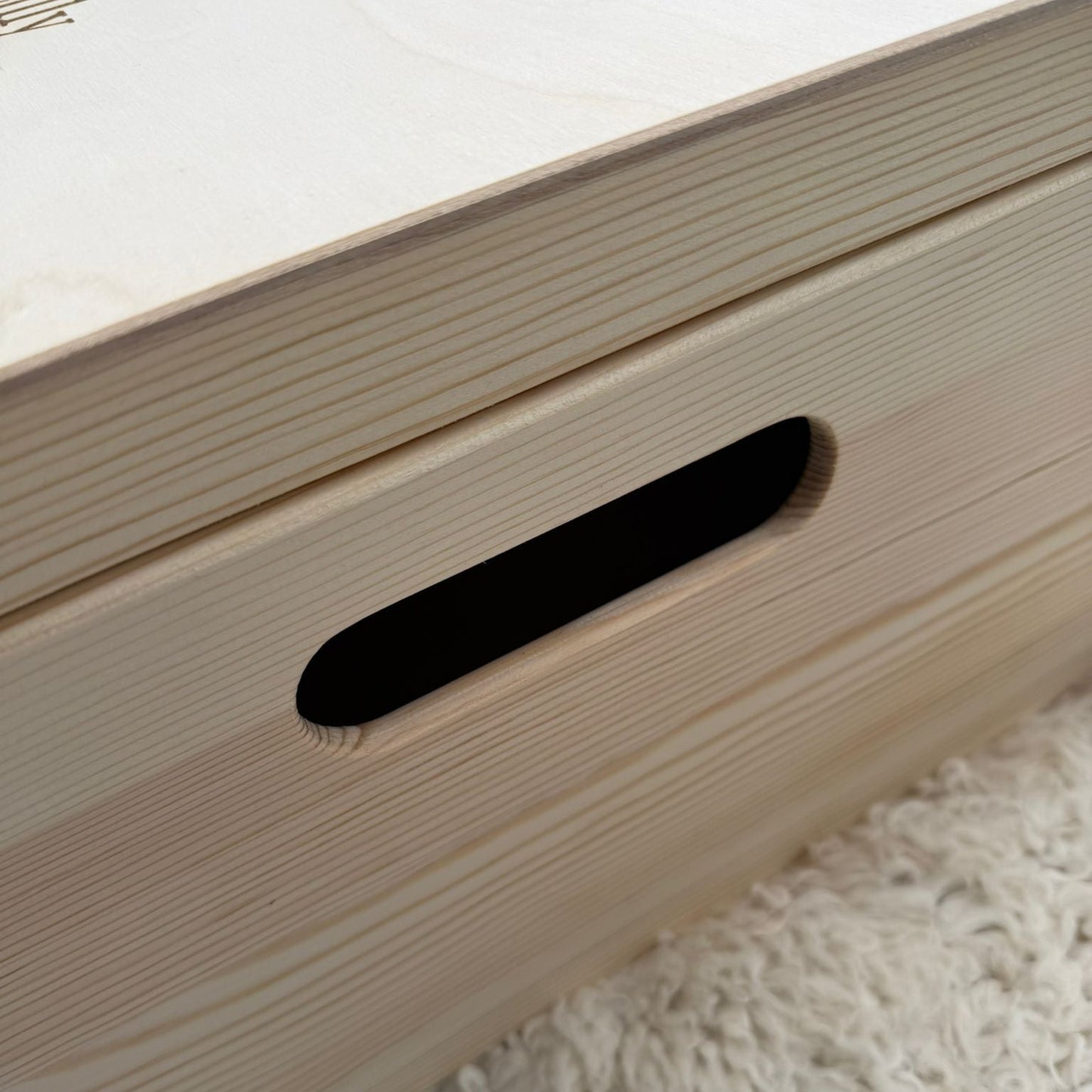 bewaarkist M met naam hout baby

houten herinneringskist gepersonaliseerd

bewaarkist kinderkamer opbergkist hout