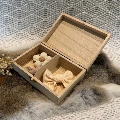 Houten opbergkistje met naam voor haaraccessoires, gepersonaliseerd cadeau voor meisje