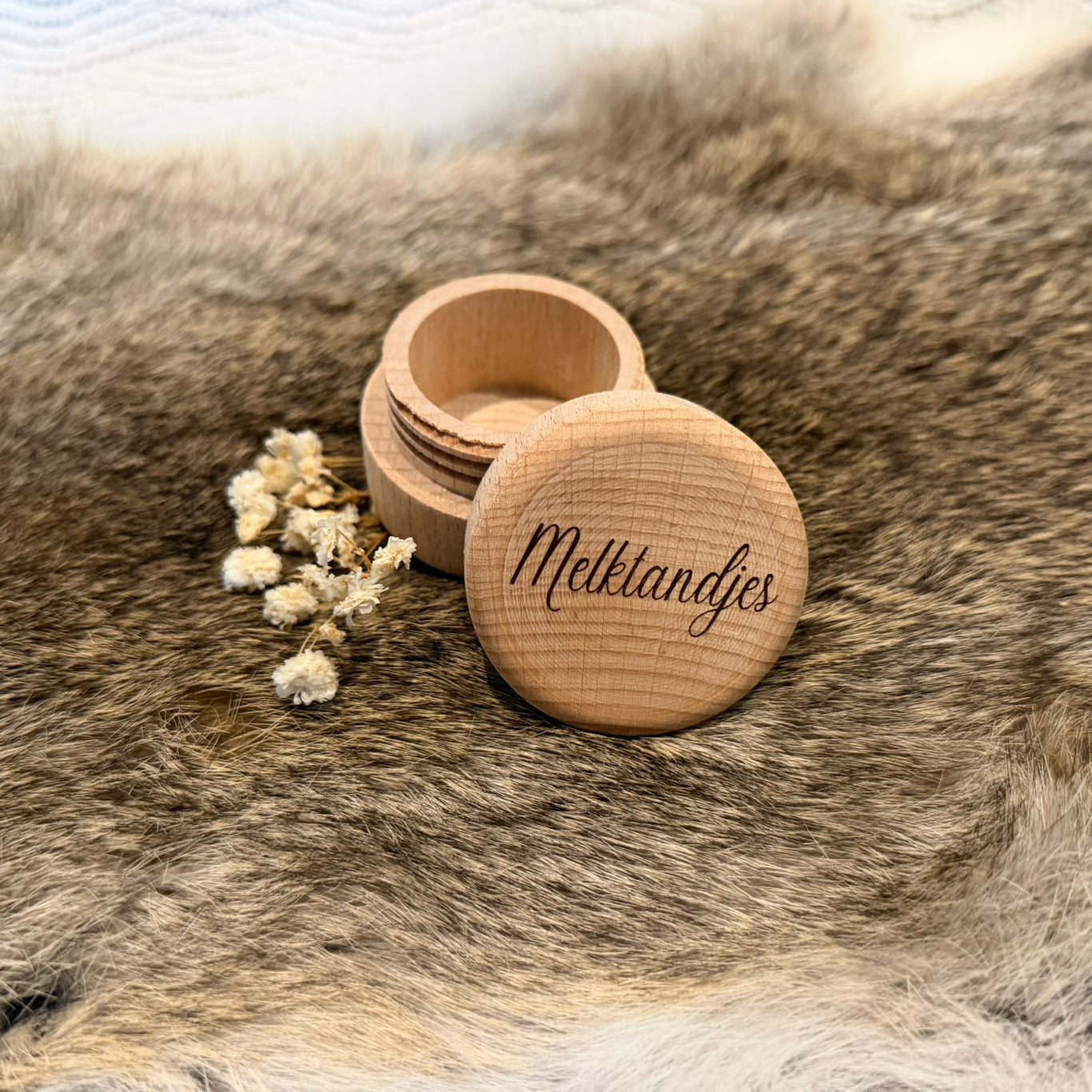 melktandendoosje met naam lief hout

houten tandendoosje baby design lief

bewaardoosje melktandjes kind